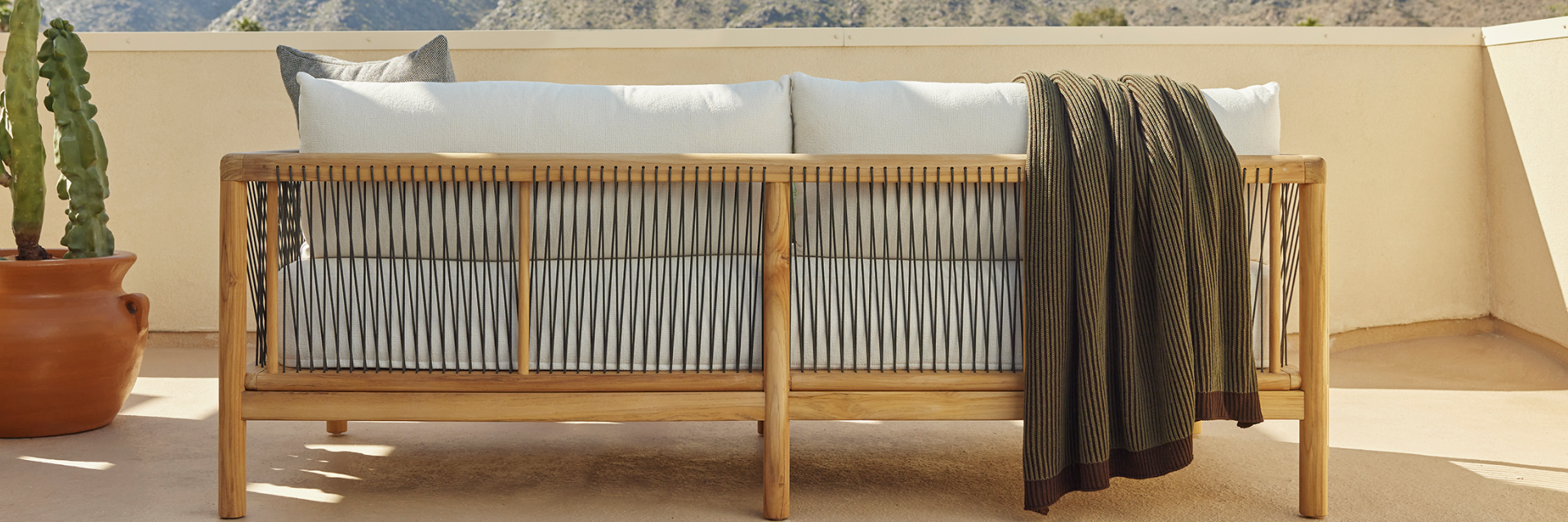 Neighbor oudoor teak sofa with cushions