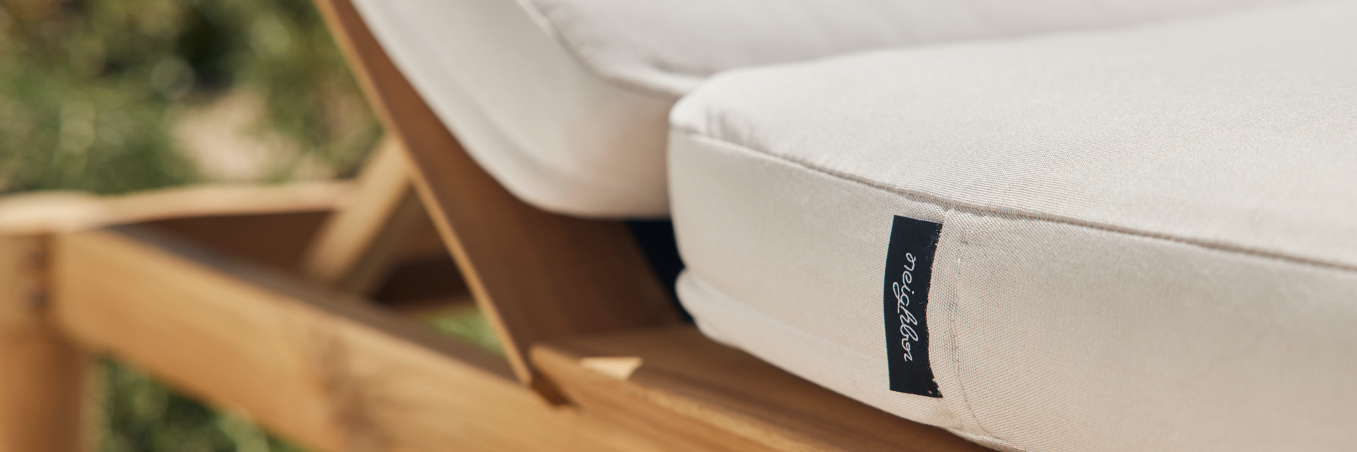 How to Choose the Best Material for Outdoor Furniture