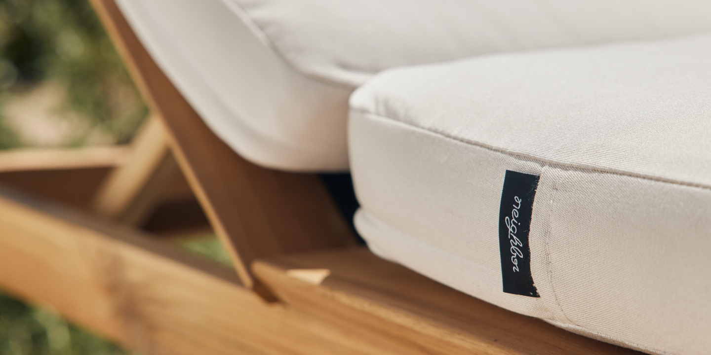 How to Choose the Best Material for Outdoor Furniture