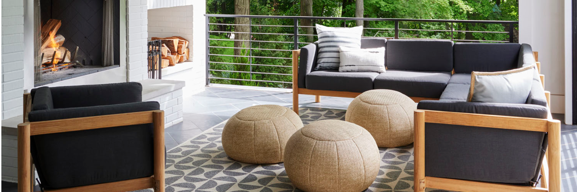 Neighbor Outdoor Living Room