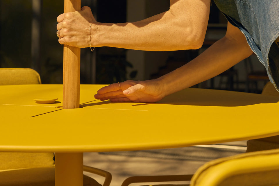 XY Round Dining Table | Neighbor XY Round Dining Table | Neighbor